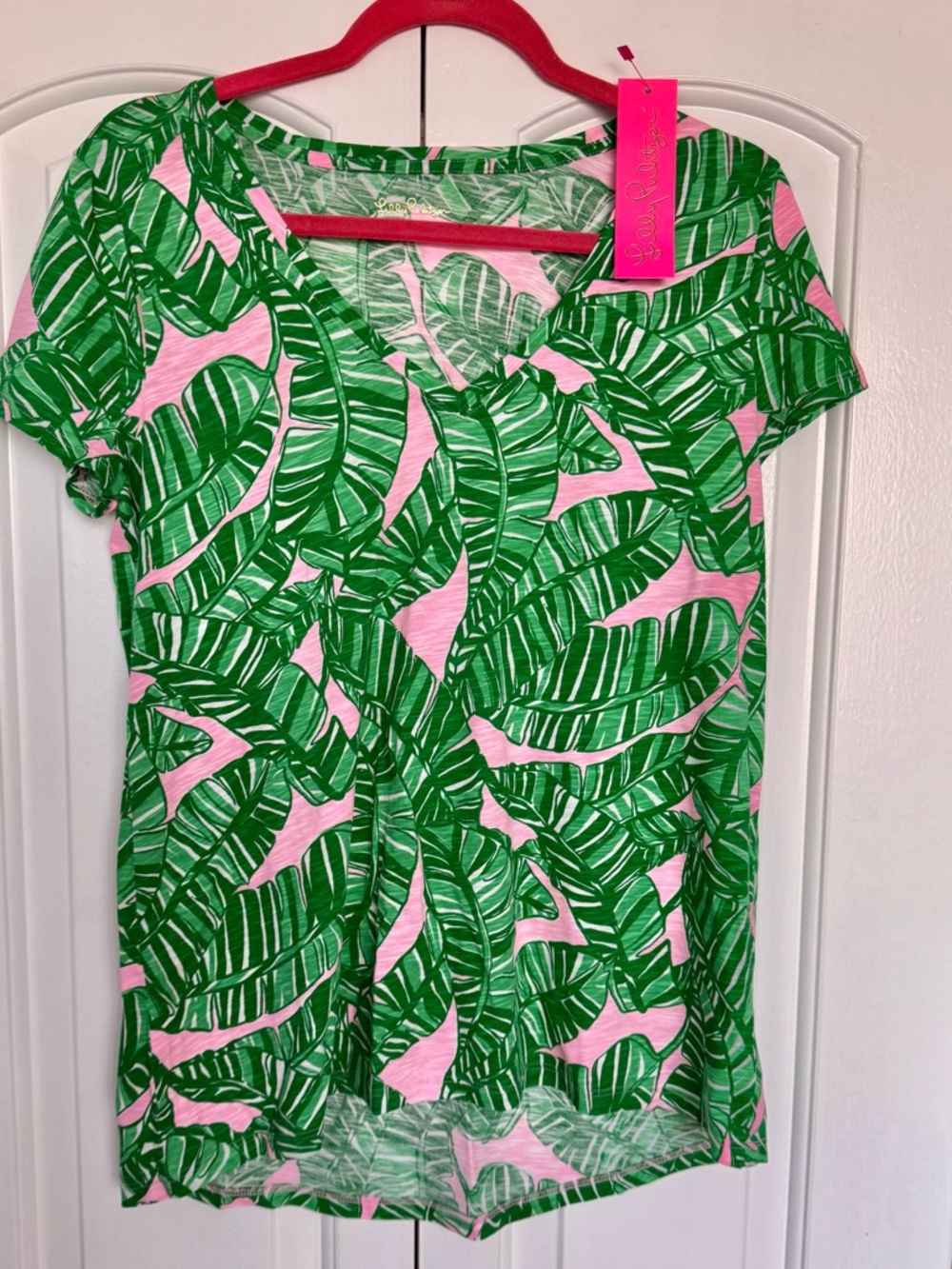 Lilly Pulitzer Etta V-neck Short Sleeve T-Shirt Conch Shell Pink NWT Size S